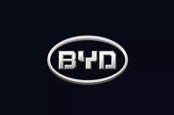 眾泰要換新車標了，簡直亮瞎我的雙眼！還能再土點不？