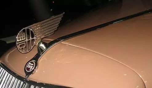 豐田車(chē)標(biāo)是怎么演變來(lái)的？一開(kāi)始不叫TOYOTA