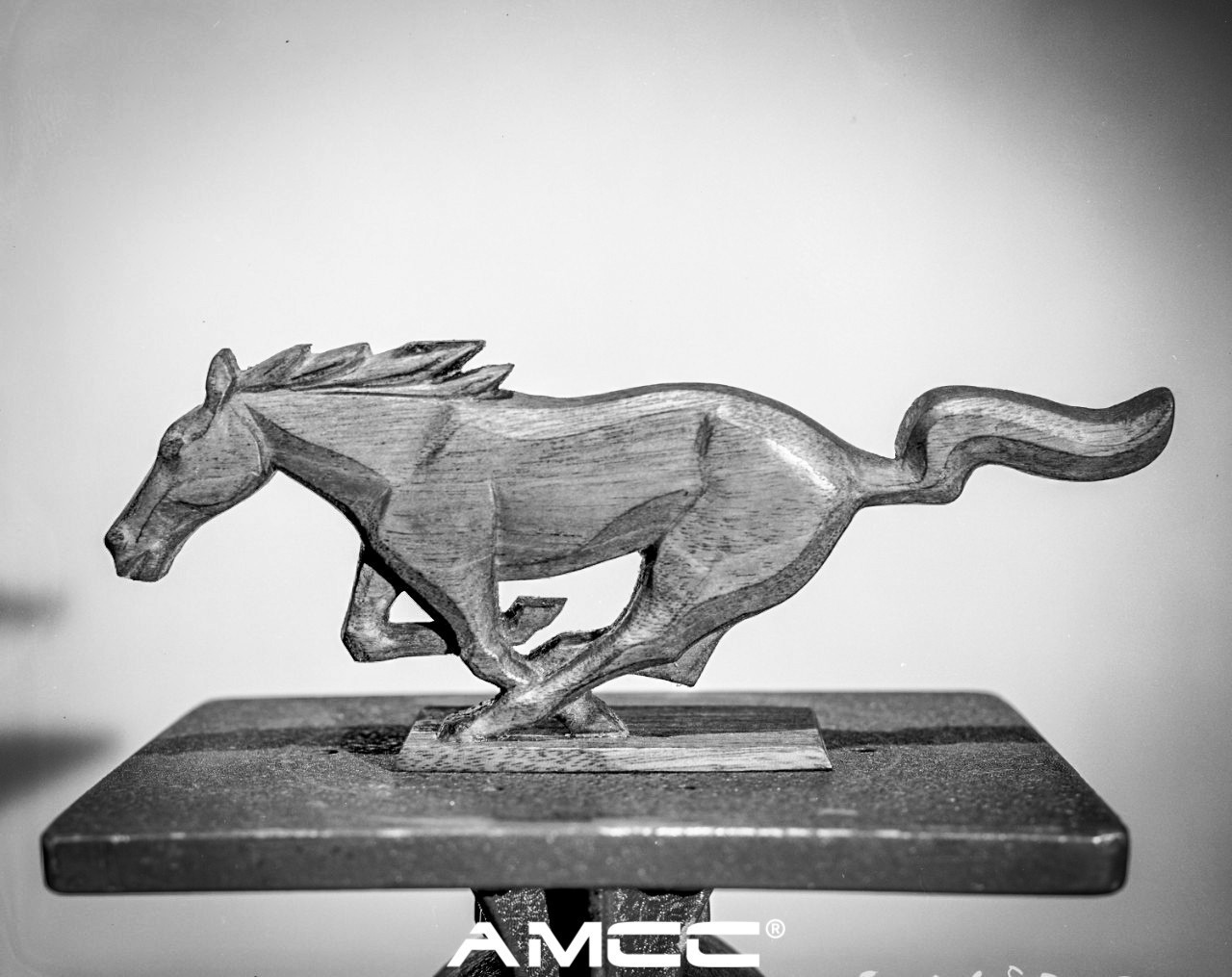 原來這匹馬的來歷真不簡單！福特野馬車標(biāo)的浩瀚演變史