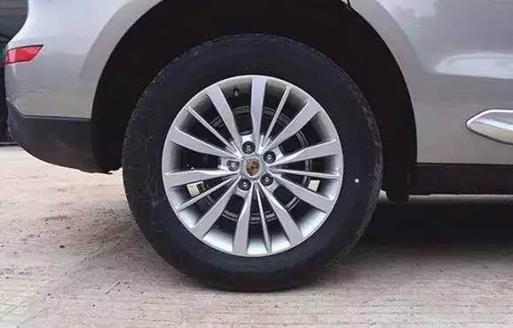 以假亂真？買眾泰送保時捷車標，教你十萬秒變百萬