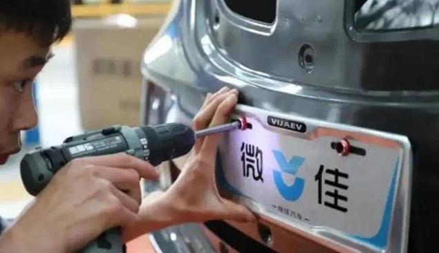 連車標都要山寨的車企，你存在的意義是什么？