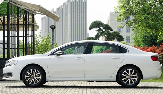 被車標拖累的“舒適王”，高速穩如牛，滿油1093Km，國六卻沒人要