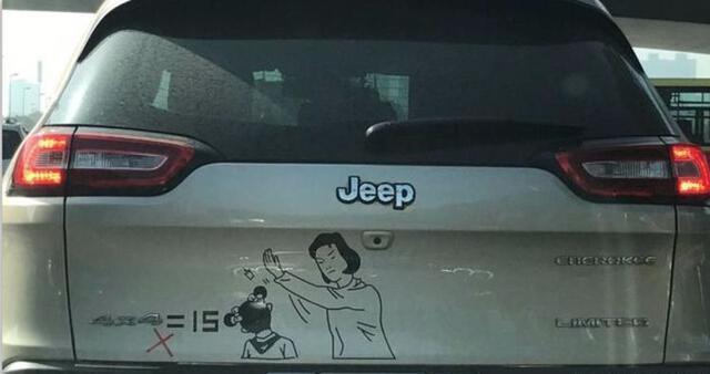 盤(pán)點(diǎn)那些被車(chē)主玩壞的車(chē)標(biāo)，標(biāo)致打怪獸，寶馬變“馬寶寶”