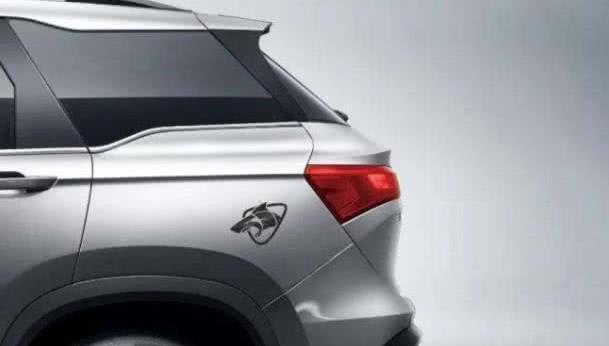 寶駿換車標失敗！全新“大鯊魚”車標，卻比“馬頭”更尷尬了