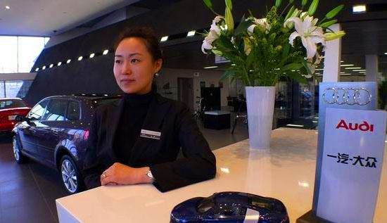 花22萬把奧迪A3提回家，發(fā)現(xiàn)引擎蓋上竟是大眾車標(biāo)