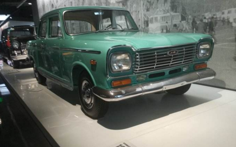 這個國產汽車品牌要復出了！榮威先把車標換上了