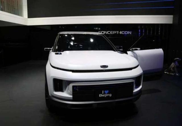 吉利更換全新車標(biāo)，顏值直逼保時(shí)捷，網(wǎng)友：設(shè)計(jì)師加薪！