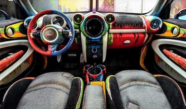 為撐面子車主私將車標(biāo)升級(jí)成邁巴赫！被交警逮住，才知換標(biāo)實(shí)情！