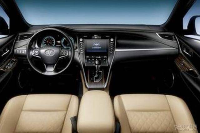 豐田終于換車標(biāo)了，新標(biāo)霸氣十足！完全不輸雷克薩斯，CRV眼紅了