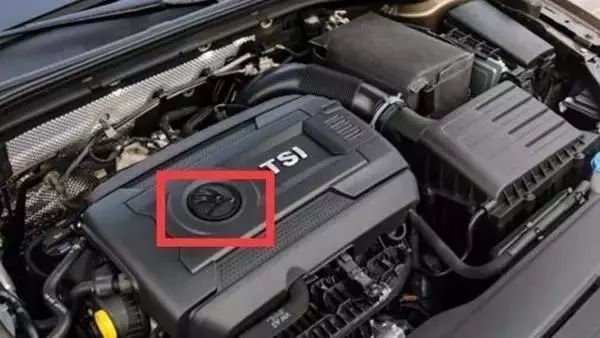 撕開斯柯達的標志后露出了大眾車標！這次看斯柯達怎么說