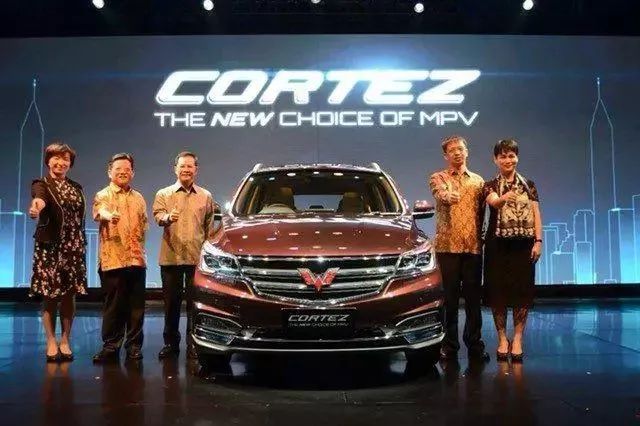 寶駿終于換標(biāo)了，730掛五菱車標(biāo)正式上市！