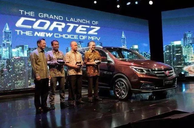 寶駿終于換標(biāo)了，730掛五菱車標(biāo)正式上市！