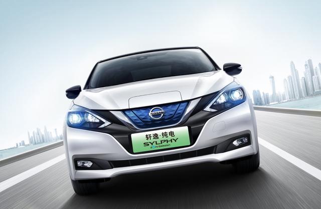 掛著傳祺的車標，非要說是廣豐的新車？網友：給雙積分逼的