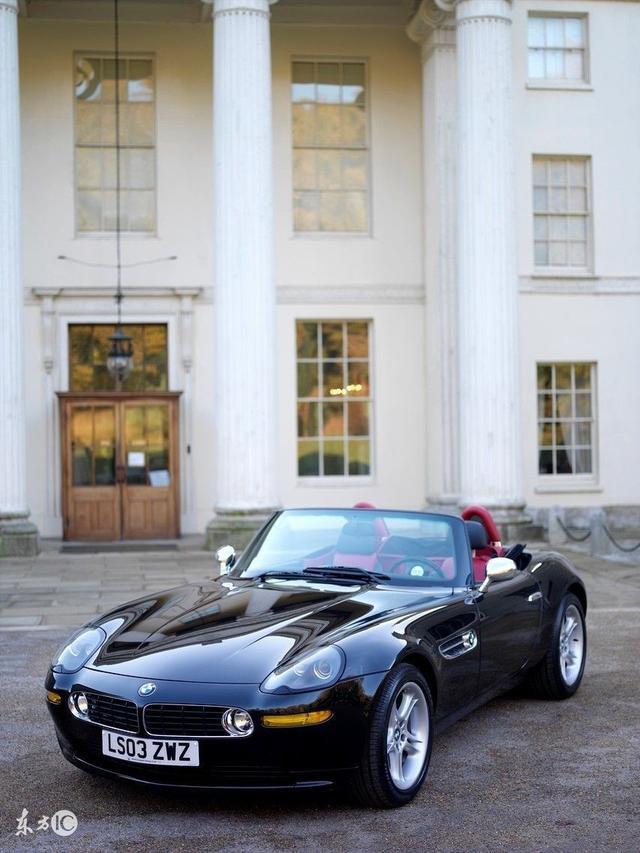 奔馳換了個巴博斯車標，竟然被加油站小妹誤以為是30萬的比亞迪