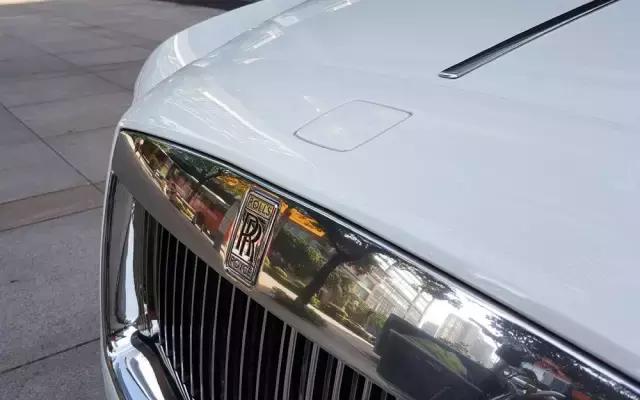 勞斯萊斯、賓利的立標這么漂亮，為何其它車不用？