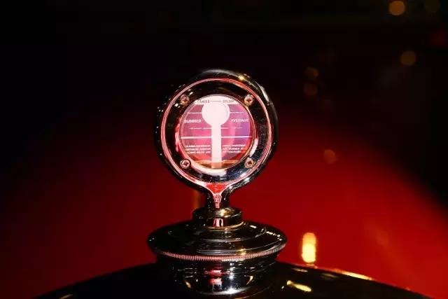 勞斯萊斯、賓利的立標這么漂亮，為何其它車不用？