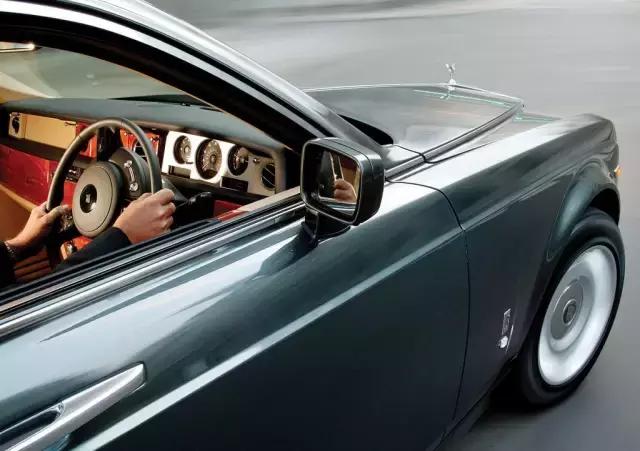 勞斯萊斯、賓利的立標這么漂亮，為何其它車不用？