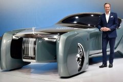 紅旗終于覺醒，全新車標＋勞