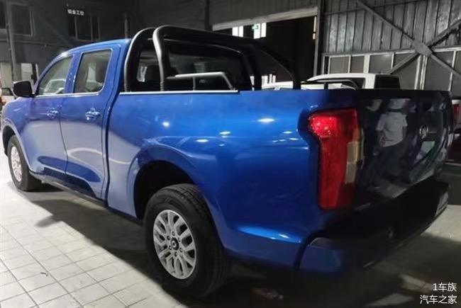 長城炮實車已到店了，上市在即，采用新車標(biāo)，提供多種版本！