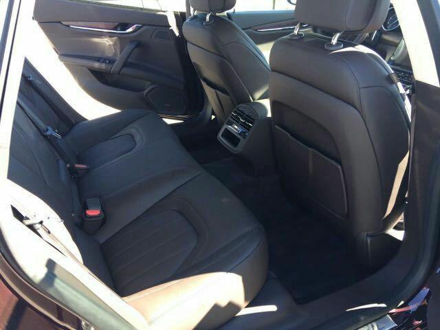 來自意大利的轎跑，糞叉的車標絕對不會掉面兒。