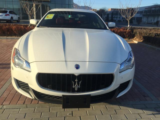 來自意大利的轎跑，糞叉的車標絕對不會掉面兒。