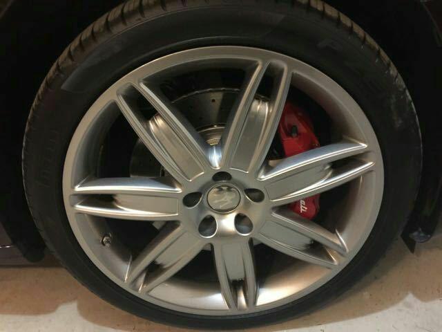 來自意大利的轎跑，糞叉的車標絕對不會掉面兒。