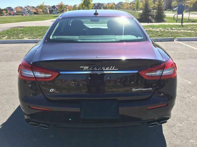 來自意大利的轎跑，糞叉的車標絕對不會掉面兒。