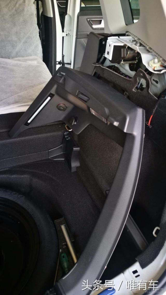 高爾夫升級(jí)原廠車標(biāo)翻蓋倒車攝像頭