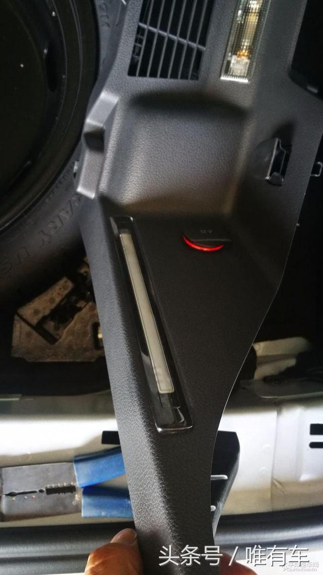 高爾夫升級(jí)原廠車標(biāo)翻蓋倒車攝像頭