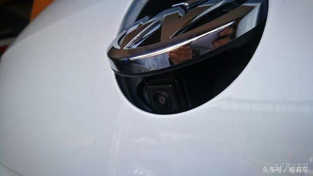 高爾夫升級(jí)原廠車標(biāo)翻蓋倒車攝像頭