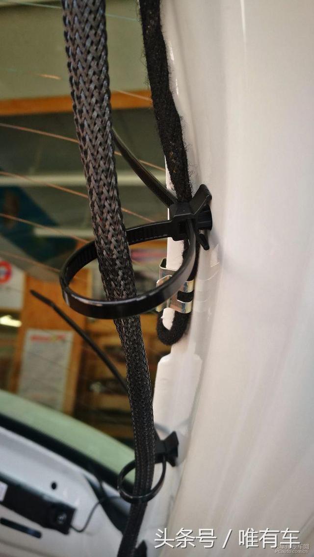 高爾夫升級(jí)原廠車標(biāo)翻蓋倒車攝像頭