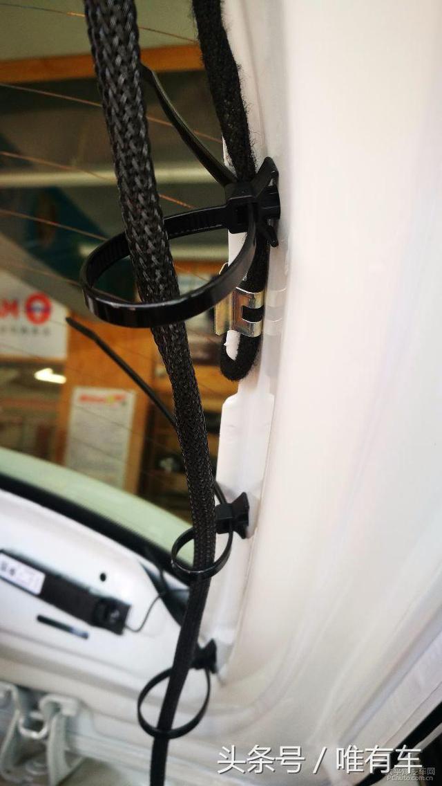 高爾夫升級(jí)原廠車標(biāo)翻蓋倒車攝像頭