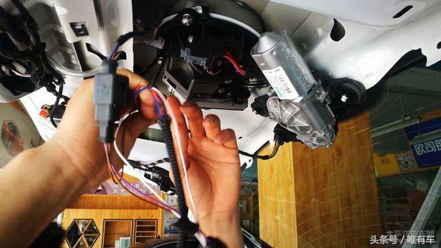 高爾夫升級(jí)原廠車標(biāo)翻蓋倒車攝像頭