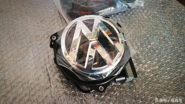 高爾夫升級(jí)原廠車標(biāo)翻蓋倒車攝像頭