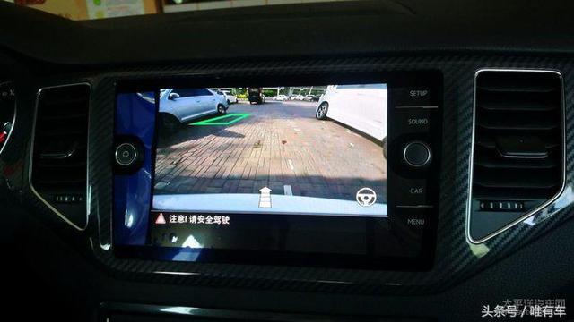 高爾夫升級(jí)原廠車標(biāo)翻蓋倒車攝像頭
