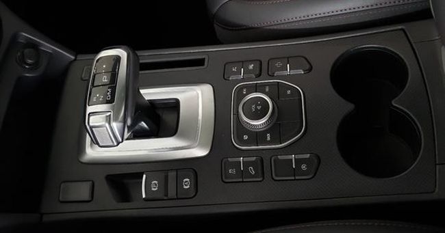 19款哈弗H6 Coupe到店，國六動力+電子檔桿，新車標夠勁！