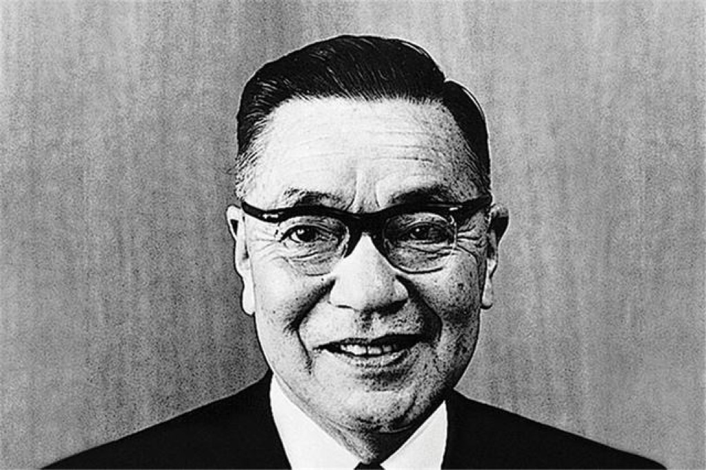 馬自達：經歷核爆而不死的創始人，給了它火焰般的內涵 | 車標史