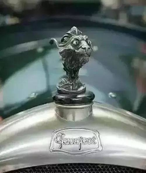 這些車標，認識3個，您絕對就是老司機 !