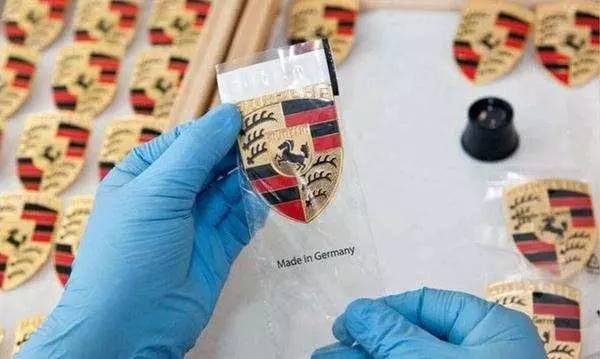 保時捷為什么貴？看車標就知道了！