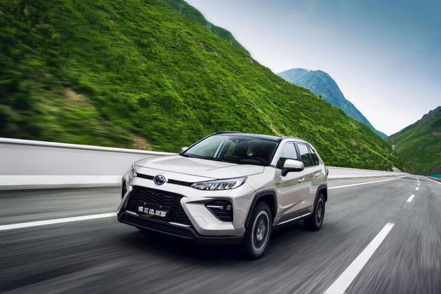 還沒搖上號？看看這四款能上節能牌的混動新車