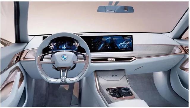 就在前天！寶馬發布全新“藍天白云”車標，網友：美或丑不好說