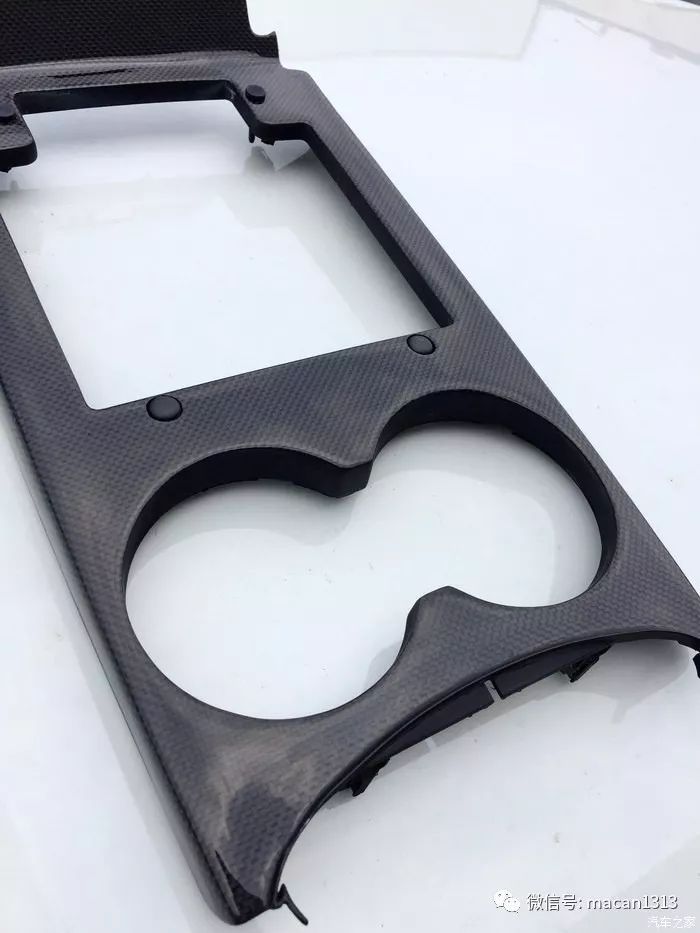 小哥花了一輛macan的錢來改裝新提的車，尤其那個輪轂。。。。。