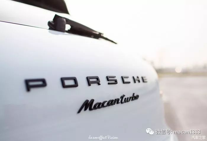 小哥花了一輛macan的錢來改裝新提的車，尤其那個輪轂。。。。。