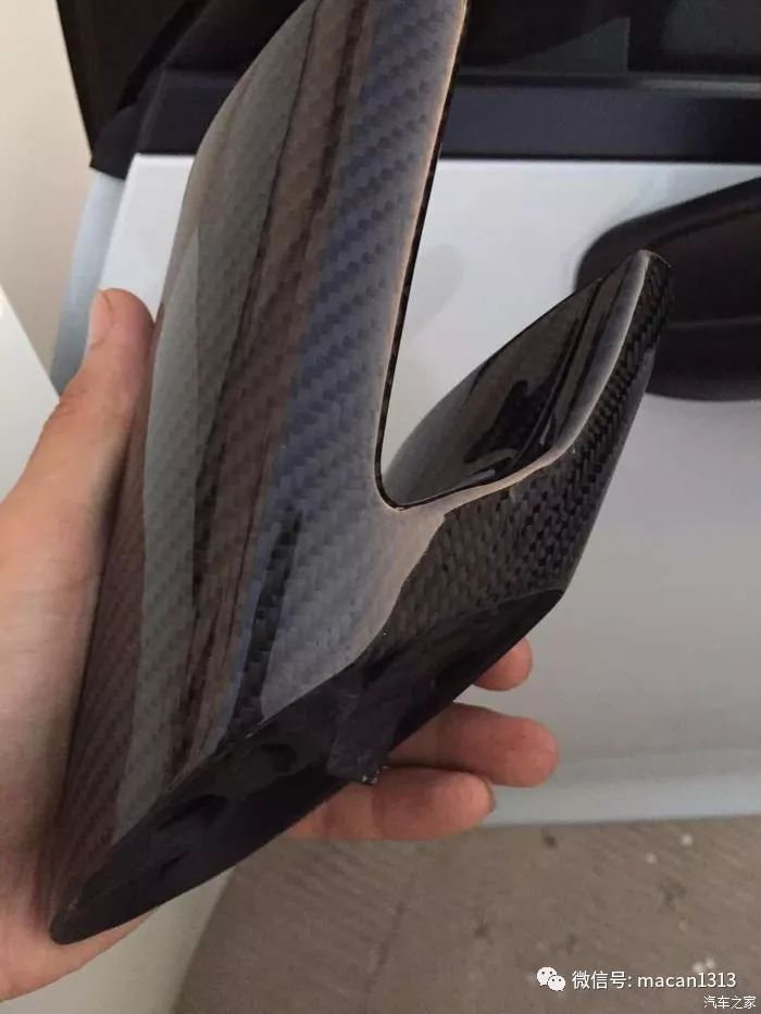 小哥花了一輛macan的錢來改裝新提的車，尤其那個輪轂。。。。。