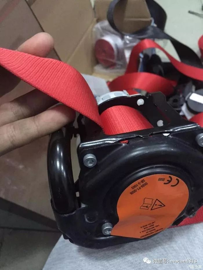 小哥花了一輛macan的錢來改裝新提的車，尤其那個輪轂。。。。。