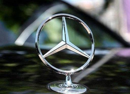 奔馳“立標(biāo)”和“平面車標(biāo)”檔次不一樣嗎？看完漲知識(shí)了