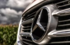 為什么奔馳會有立標和大標？