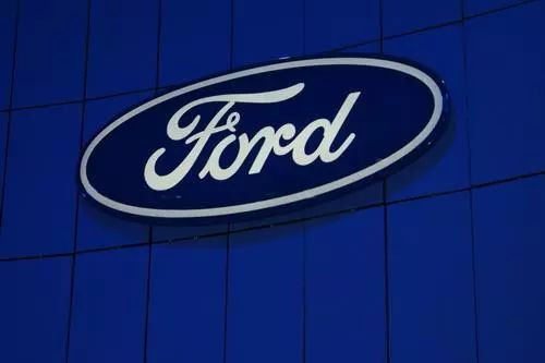 雪佛蘭標志是蝴蝶結，福特是兔子，這些車標意義你知道幾個？