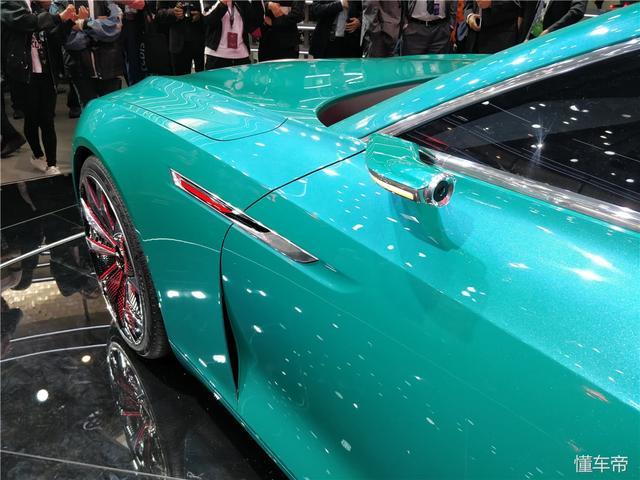 全球首發(fā)的紅旗超跑！光車標就能值1000萬，勞斯萊斯都被打臉