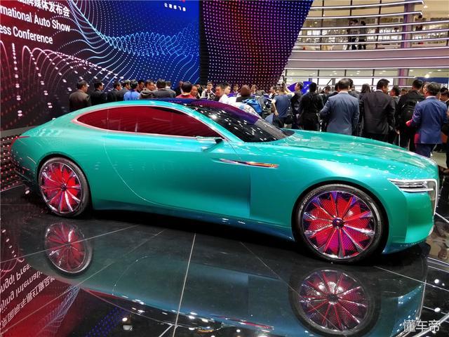 全球首發(fā)的紅旗超跑！光車標就能值1000萬，勞斯萊斯都被打臉